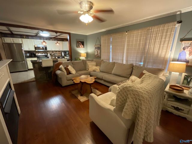 808 NW 12th Avenue, Arab, AL 35016