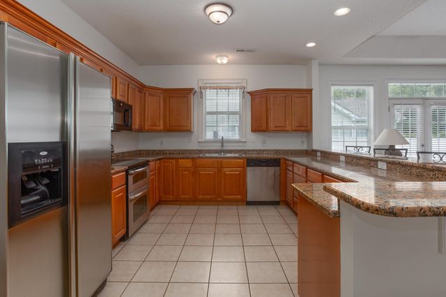 36 Easter Lilly Ct., Murrells Inlet, SC 29576
