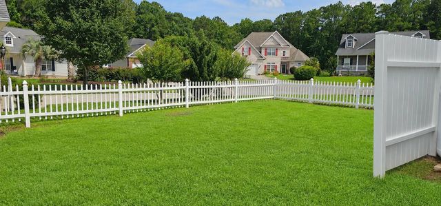 36 Easter Lilly Ct., Murrells Inlet, SC 29576