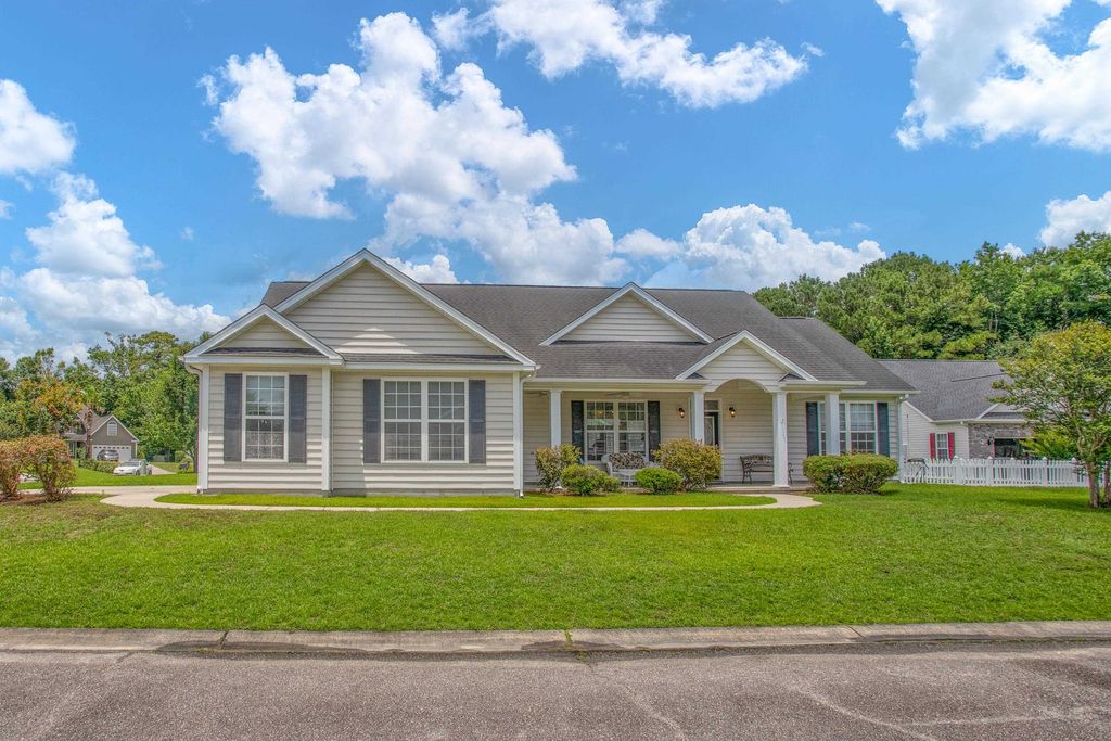 36 Easter Lilly Ct., Murrells Inlet, SC 29576