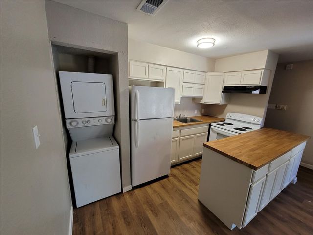 9815 Walnut Street 304, Dallas, TX 75243