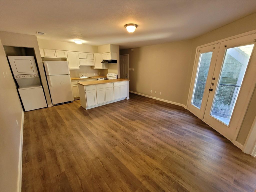 9815 Walnut Street 304, Dallas, TX 75243