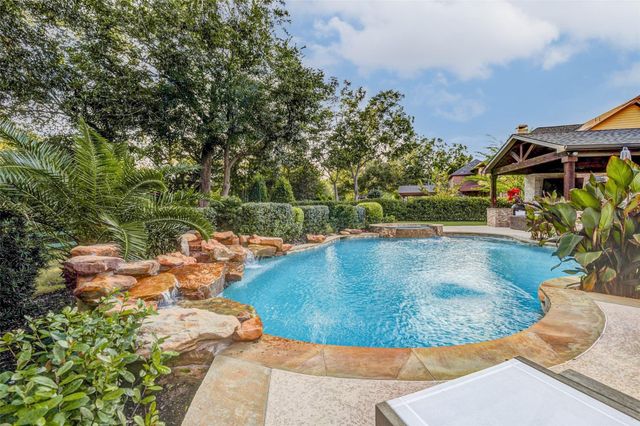 5323 Lake Hill Farm Way, Fulshear, TX 77441