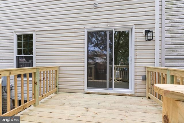 6916 FLAG HARBOR DR, District Heights, MD 20747