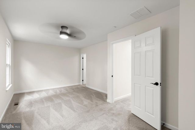 6916 FLAG HARBOR DR, District Heights, MD 20747