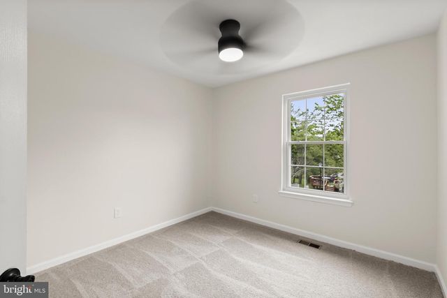 6916 FLAG HARBOR DR, District Heights, MD 20747
