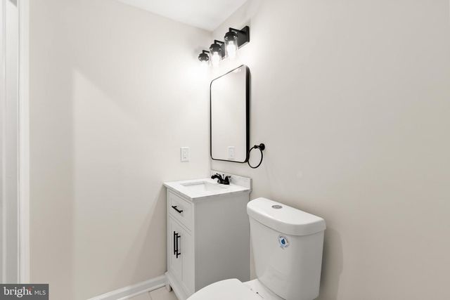 6916 FLAG HARBOR DR, District Heights, MD 20747