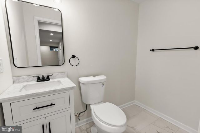 6916 FLAG HARBOR DR, District Heights, MD 20747