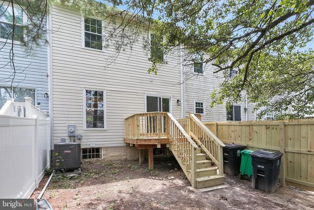 6916 FLAG HARBOR DR, District Heights, MD 20747