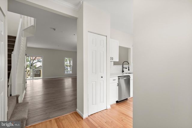 6916 FLAG HARBOR DR, District Heights, MD 20747