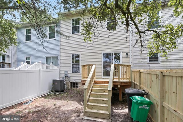 6916 FLAG HARBOR DR, District Heights, MD 20747