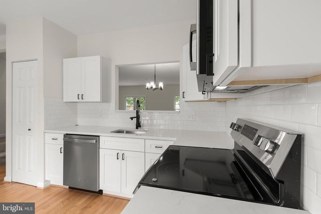 6916 FLAG HARBOR DR, District Heights, MD 20747
