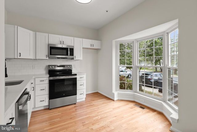 6916 FLAG HARBOR DR, District Heights, MD 20747