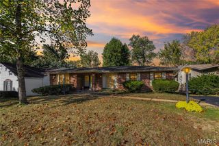 1071 Port Diane Drive, St Louis, MO 63146