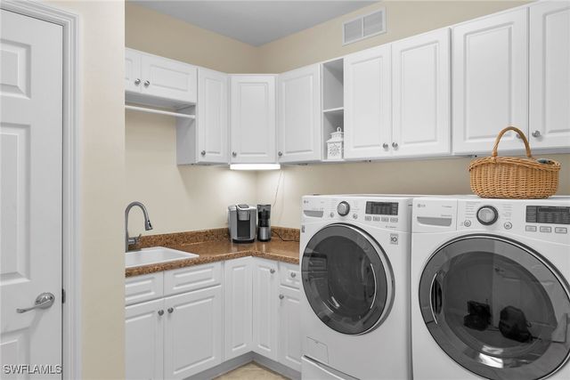 8595 Palermo CT, Naples, FL 34114