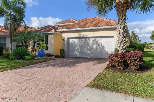 8595 Palermo CT, Naples, FL 34114