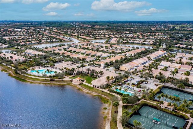 8595 Palermo CT, Naples, FL 34114