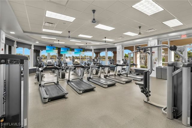 8595 Palermo CT, Naples, FL 34114