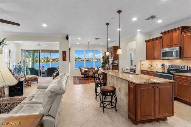 8595 Palermo CT, Naples, FL 34114