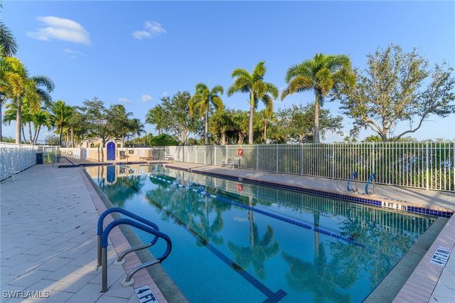 8595 Palermo CT, Naples, FL 34114
