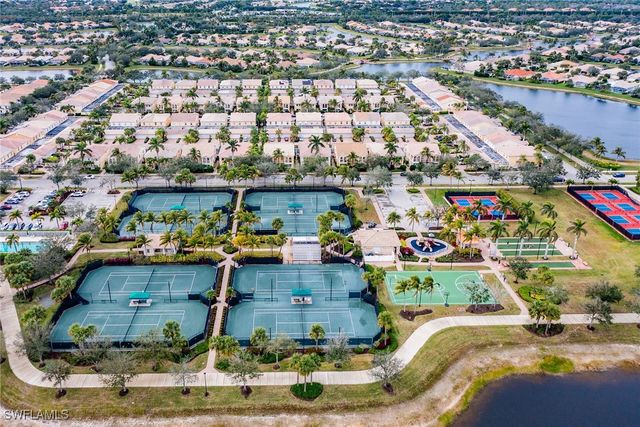 8595 Palermo CT, Naples, FL 34114