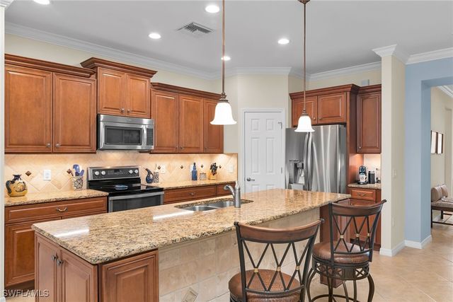 8595 Palermo CT, Naples, FL 34114