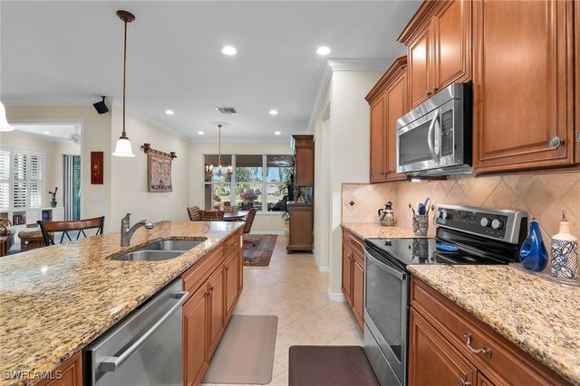 8595 Palermo CT, Naples, FL 34114