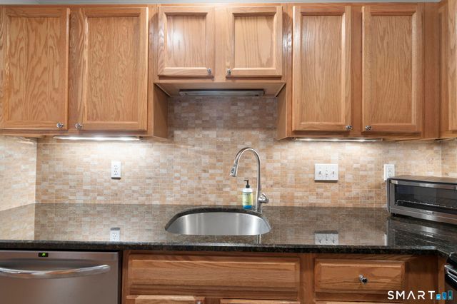 175 South End Road F37, East Haven, CT 06512