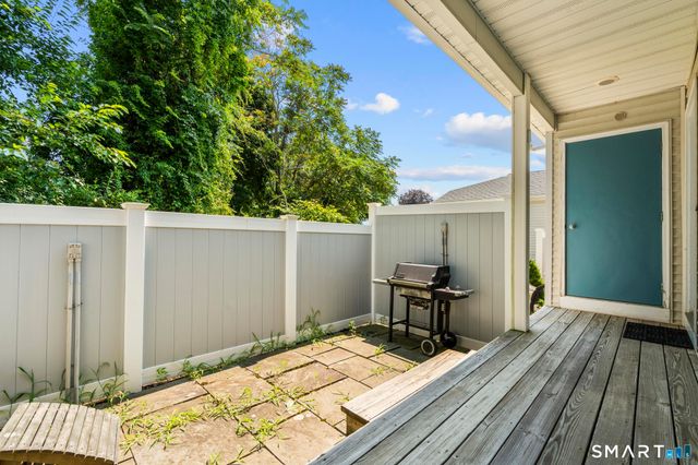 175 South End Road F37, East Haven, CT 06512