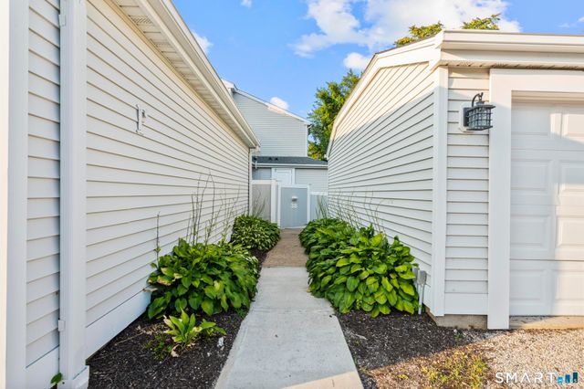 175 South End Road F37, East Haven, CT 06512