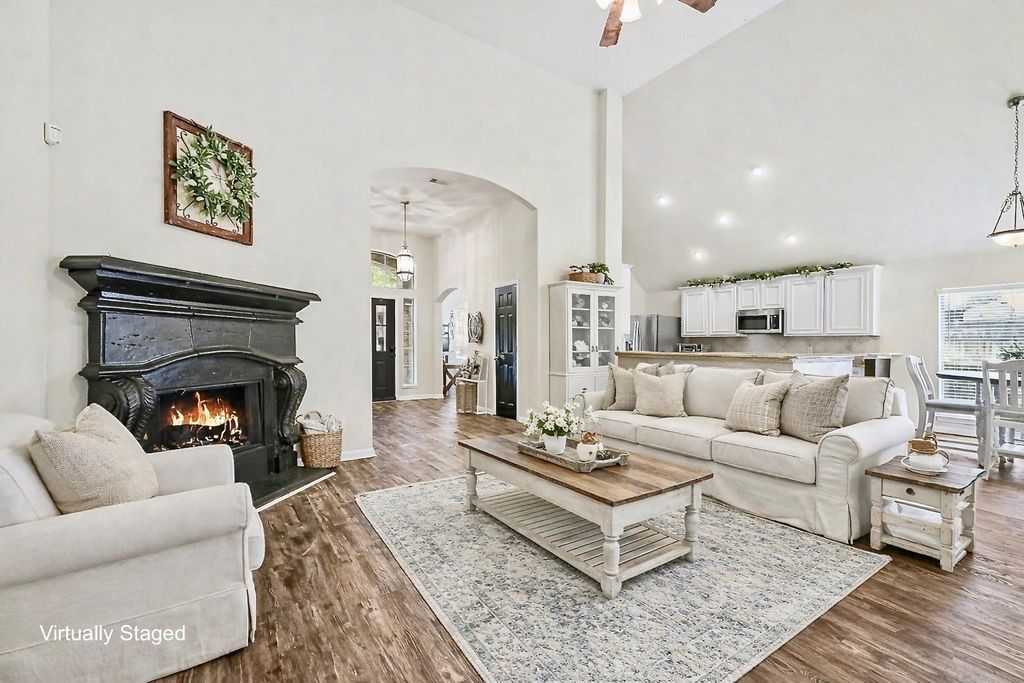 7418 Lakesage Lane, Richmond, TX 77407