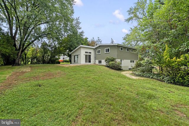 1525 ERBS MILL RD, Blue Bell, PA 19422