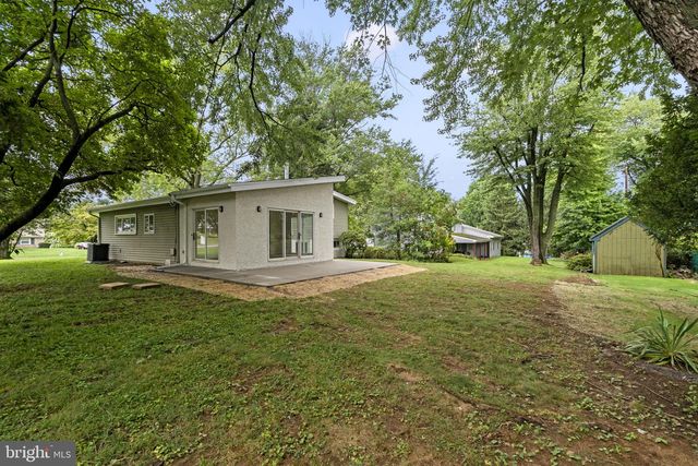 1525 ERBS MILL RD, Blue Bell, PA 19422
