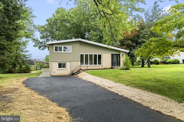 1525 ERBS MILL RD, Blue Bell, PA 19422
