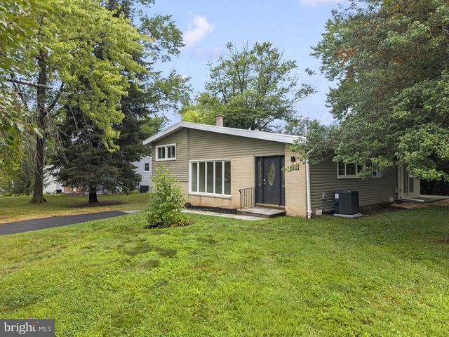 1525 ERBS MILL RD, Blue Bell, PA 19422