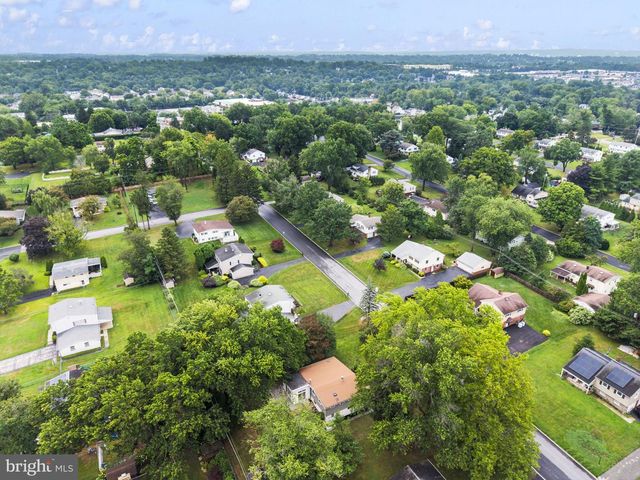 1525 ERBS MILL RD, Blue Bell, PA 19422