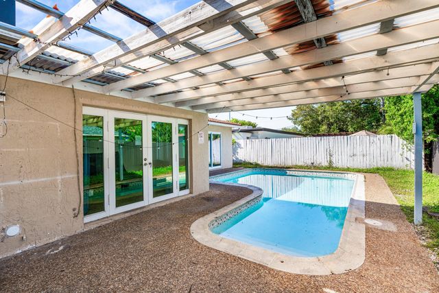 1121 N 66th Terrace, Hollywood, FL 33024