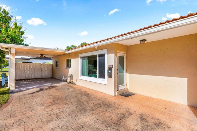 1121 N 66th Terrace, Hollywood, FL 33024
