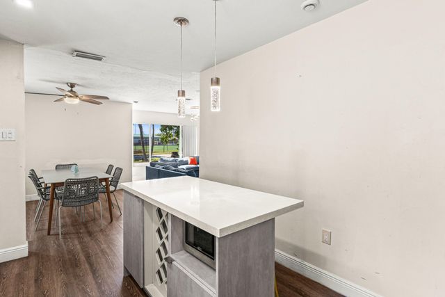 1121 N 66th Terrace, Hollywood, FL 33024