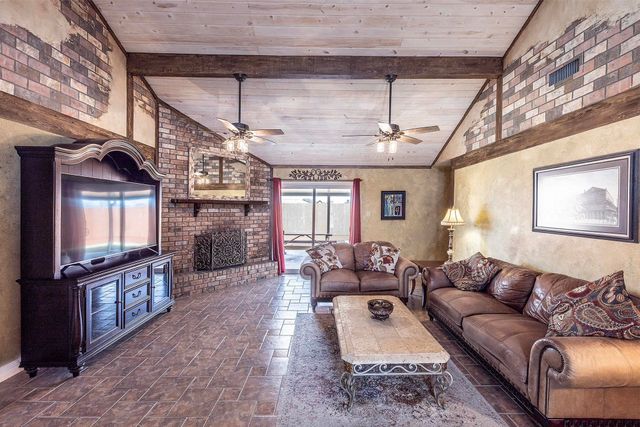 105 Maria Circle, Houma, LA 70360