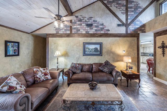 105 Maria Circle, Houma, LA 70360