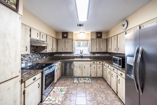 105 Maria Circle, Houma, LA 70360