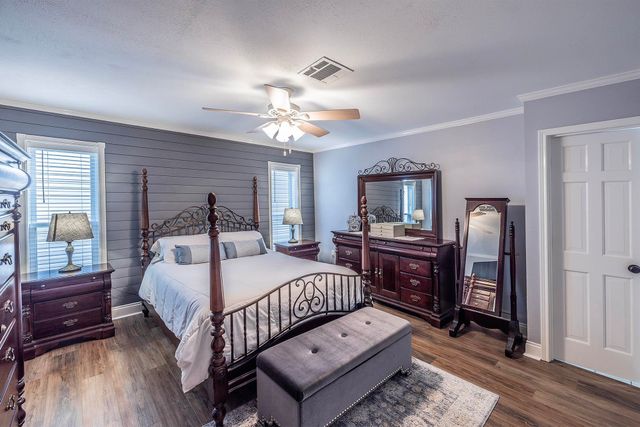 105 Maria Circle, Houma, LA 70360