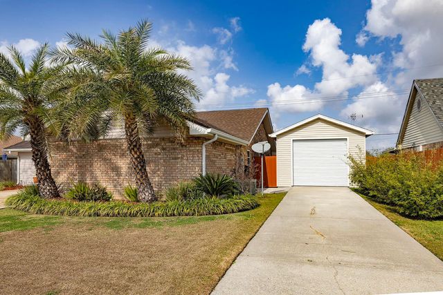105 Maria Circle, Houma, LA 70360