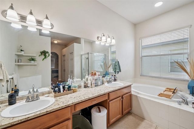 4641 ROLLING GREEN DRIVE, Wesley Chapel, FL 33543