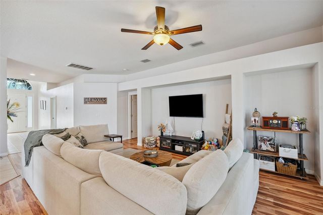 4641 ROLLING GREEN DRIVE, Wesley Chapel, FL 33543