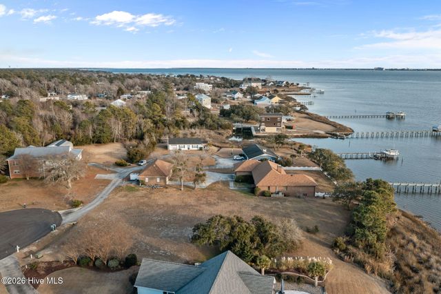 200 Pelican Drive, Newport, NC 28570