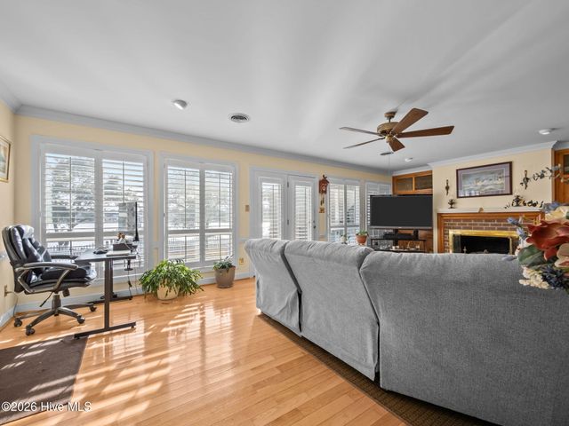 200 Pelican Drive, Newport, NC 28570