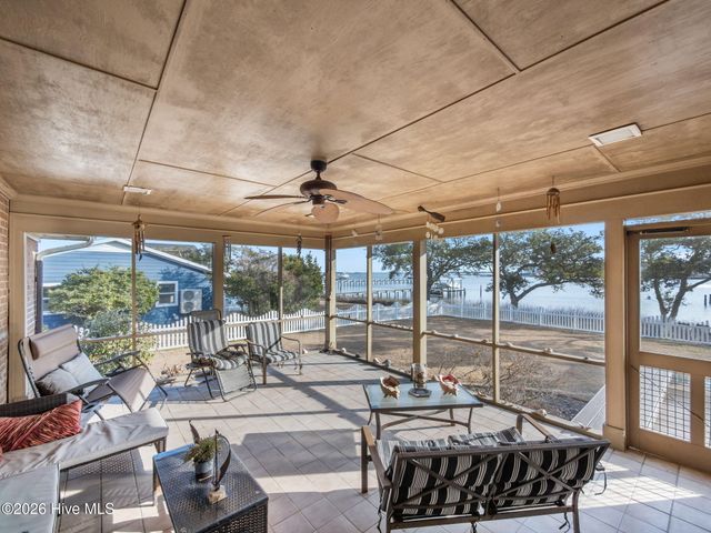 200 Pelican Drive, Newport, NC 28570