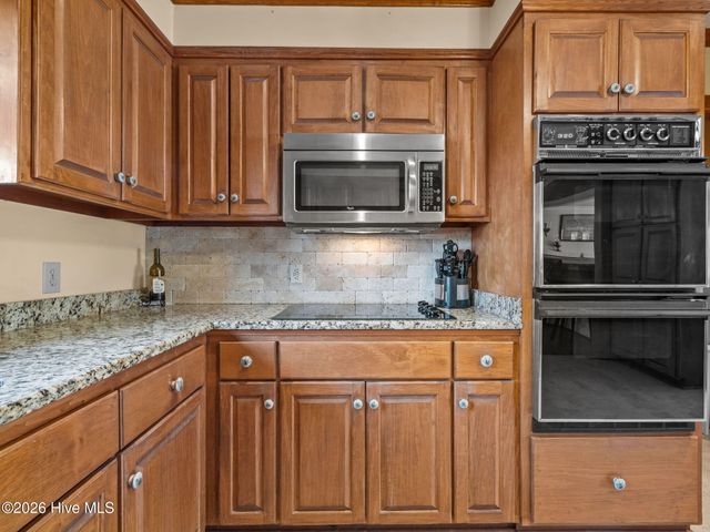 200 Pelican Drive, Newport, NC 28570